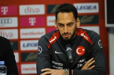 Hakan Çalhanoğlu: Yarın maçta maalesef olamayacağım