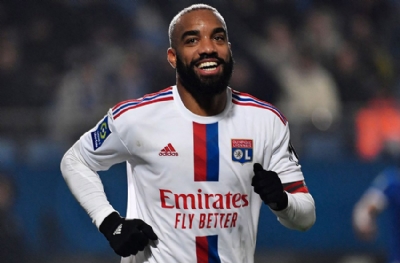  Fenerbahçe'de Lacazette sesleri! Transferi En-Nesyri'ye bağlı