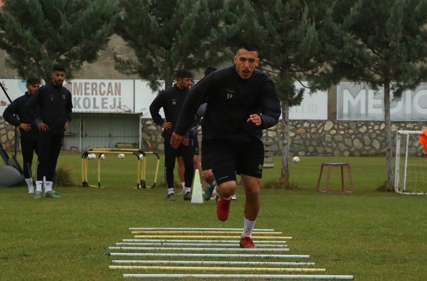 Yeni Malatyaspor, Adem Büyük yönetiminde İstanbulspor maçına çalıştı