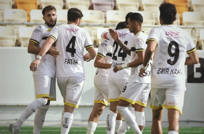 Yeni Malatyaspor - Uğur Okulları İstanbulspor: 1-4 (MAÇ SONUCU)