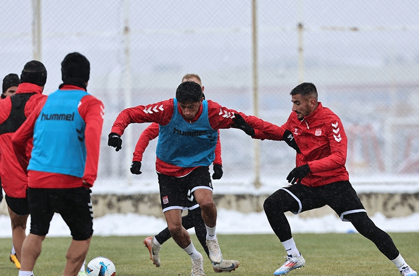 Sivasspor Antalyaspor'a çalıştı