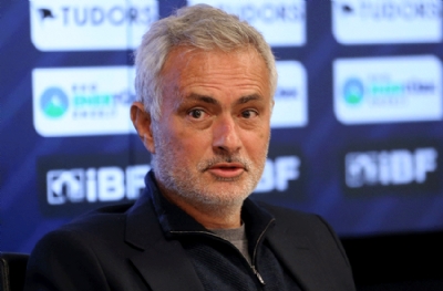 Mourinho yeniden kulübede