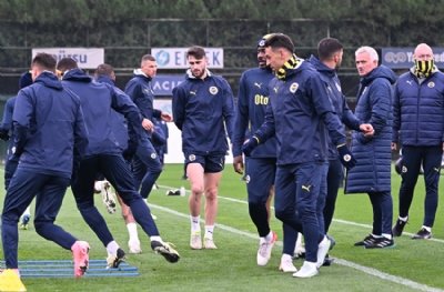 Fenerbahçe'nin Slavia Prag 11'i netleşti