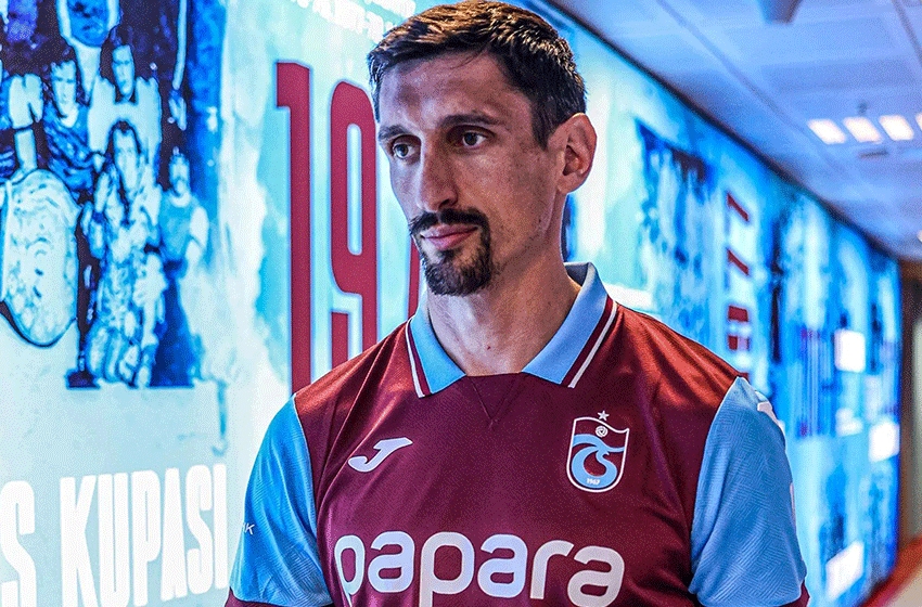 Stefan Savic, Trabzonspor'u bin pişman etti! Sadece bir 90 dakika