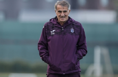 Şenol Güneş, Barisic'e sarıldı