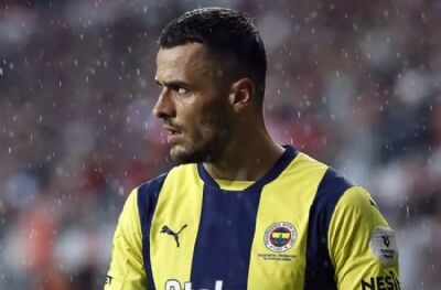 Fenerbahçe'de Kostic için karar verilemedi