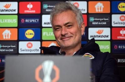 Önce İsmail Kartal şimdi Mourinho! Saçlar olay oldu