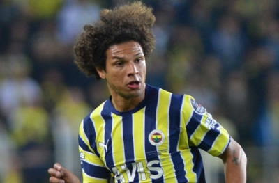 Willian Arao yuvaya dönüyor