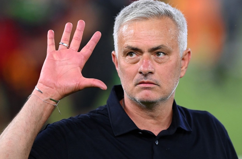 Mourinho kimsenin gözünün yaşına bakmadı! Kadro dışı kararları