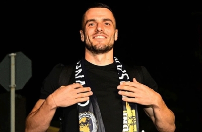 Fenerbahçe'de karar çıktı! Filip Kostic'i duyurdular