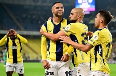 Fener'in şampiyonluğu seneye kaldı!