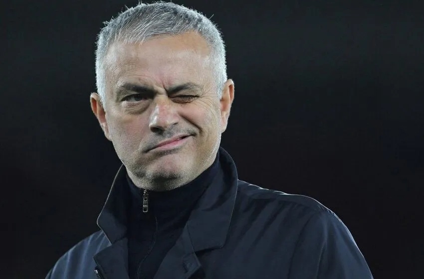 Mourinho Polonyalı yıldızı aradı! Hazırlan geliyorsun