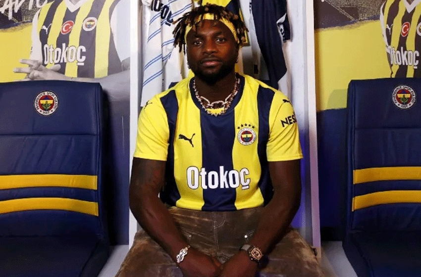 Fotospor yazdı Saint-Maximin gitti gidiyor