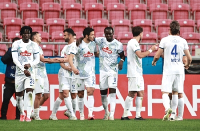 Atakaş Hatayspor - Çaykur Rizespor: 1-2 (MAÇ SONUCU)