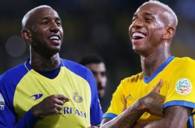 Talisca Fenerbahçe'yi kullanıyor!