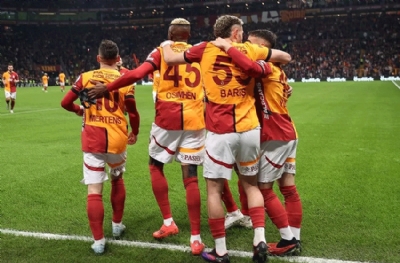 Galatasaray işi bitirdi! Aslan'a karada ölüm yok