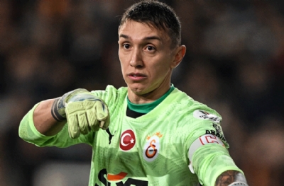 Muslera yine tarihe geçecek