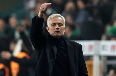 UEFA'dan Jose Mourinho'ya şok ceza