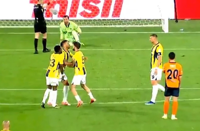 Tadic ile Talisca sahada kavga etti!