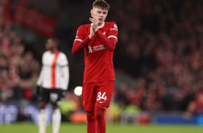 Liverpool'un genç sağ beki Beşiktaş yolunda!