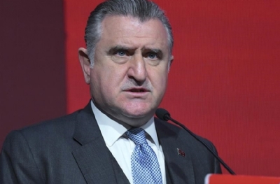 Bakan Bak'tan Serdal Adalı'ya tebrik