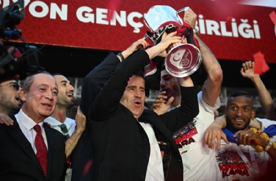 Gençlerbirliği kupasını aldı