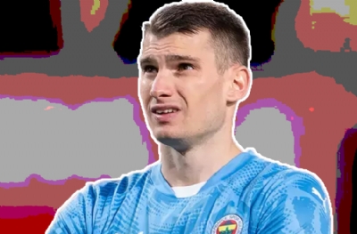 Livakovic'in yerine 37'lik dev