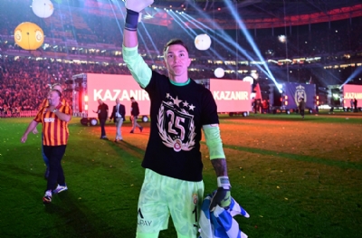 Muslera'dan gönderme! 'İlk ve gerçek 5 yıldız'