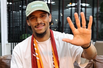 Sane resmen Galatasaray'da! İşte o an