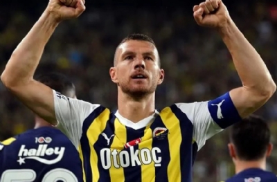 Dzeko'yu övmeye doyamadılar