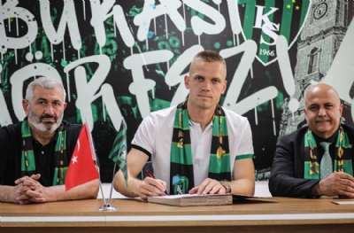 Kocaelispor imzayı attırdı