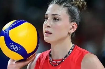 Milli voleybolcu İlkin Aydın'ın kampta sakatlandığı açıklandı