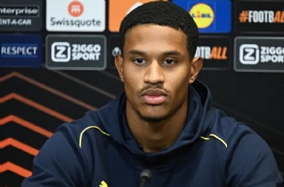 Fenerbahçe'de Jayden Oosterwolde'un sözleşmesi uzatıldı