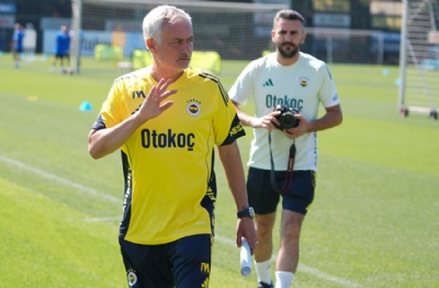 Fenerbahçe, sezonun ilk antrenmanını gerçekleştirdi