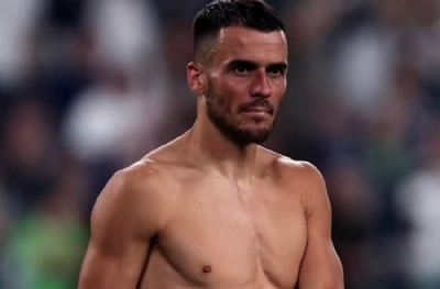Kostic mukavele uzatıyor!