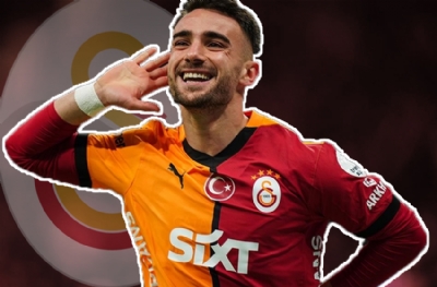 Yunus Akgün'ün eli kulağında