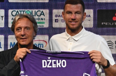 Edin Dzeko, Fenerbahçe'yi silmiş bile