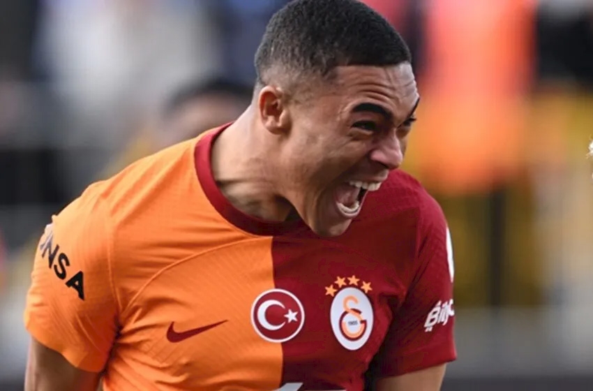 Galatasaray'da tutunamadı evine dönüyor