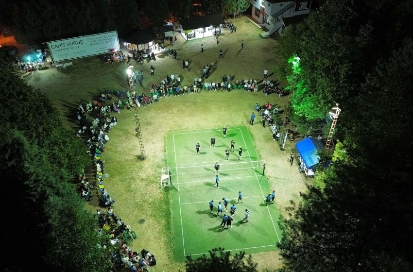 Köyde voleybol turnuvası: Düzce'de fileler 29. kez havalanıyor!