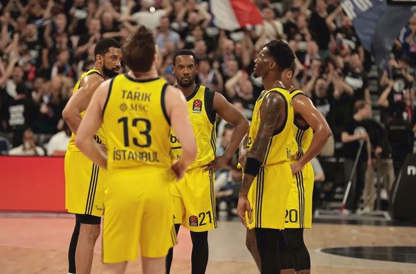 Fenerbahçe Beko kaderine terk edildi