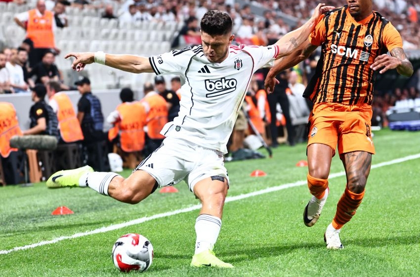Islıklanan Rashica menajeriyle konuştu