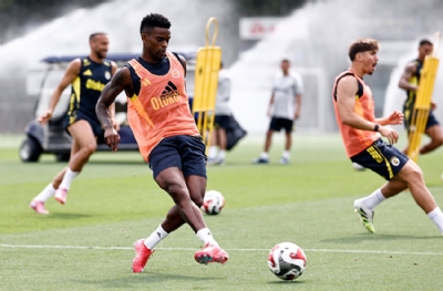Fenerbahçe, Feyenoord'a hazırlanıyor