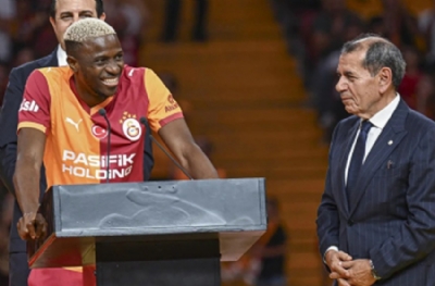 Osimhen maçı Abdurrahim Albayrak gibi izledi! 