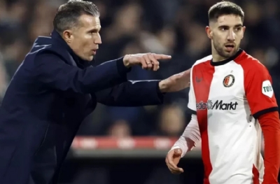 Thijs Kraaijeveld van Persie'yi güldürdü!