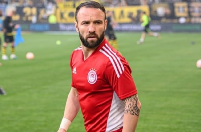 Valbuena futbolu bırakmamakta direniyor