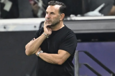 Galatasaray'da operasyon: Okan Buruk faturayı 4 isme kesti!