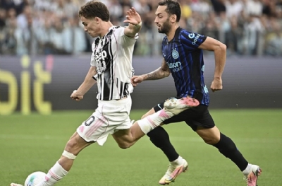 Yine Hakan Çalhanoğlu'nun eline düştüler