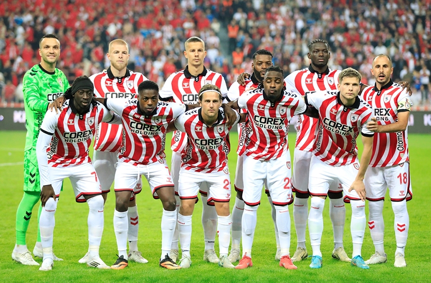 Samsunspor kaçan 3 puana ağlıyor! Hakeme değinmediler bile