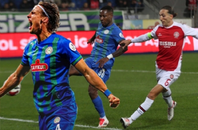 Çaykur Rizespor - Fatih Karagümrük: 1-0 (MAÇ SONUCU)