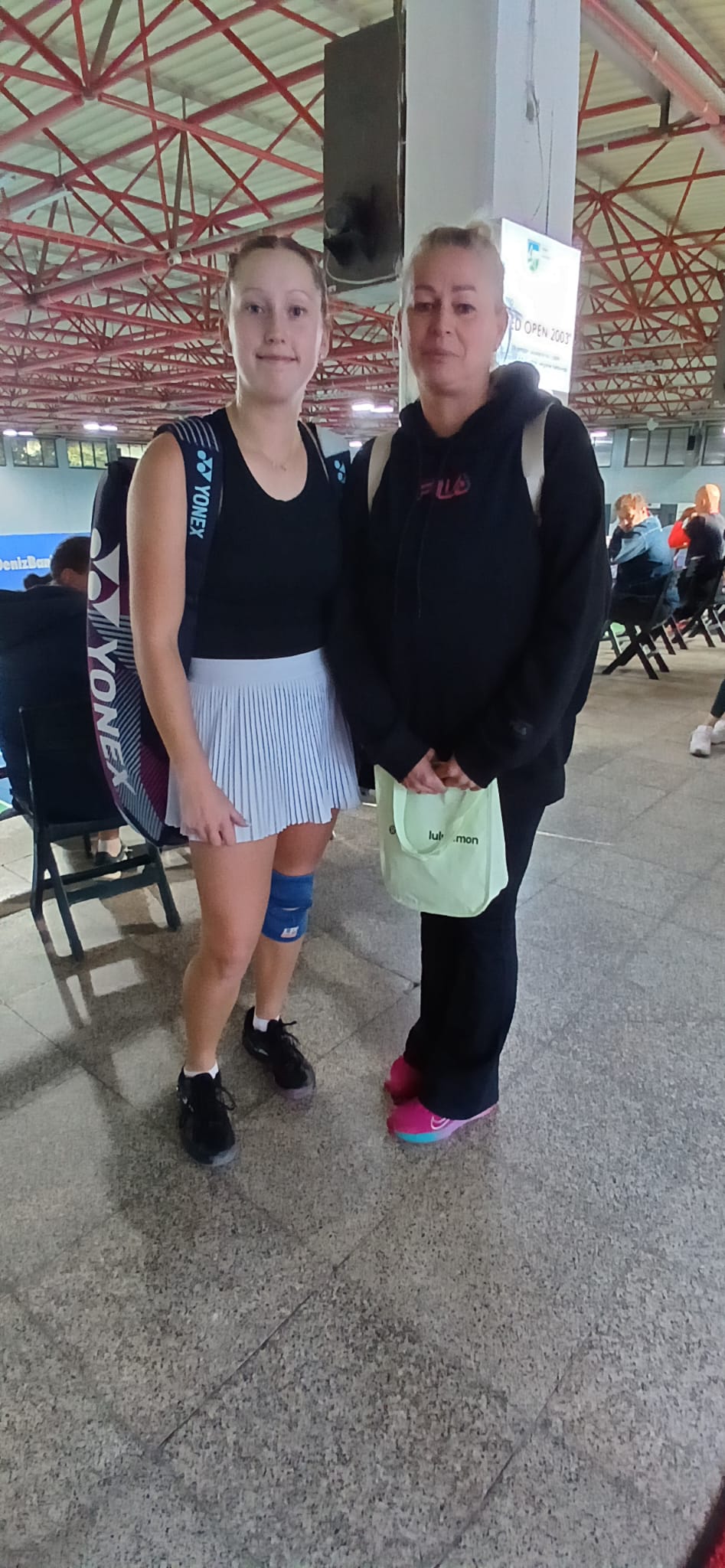 Alexandra Shubladze ve annesi